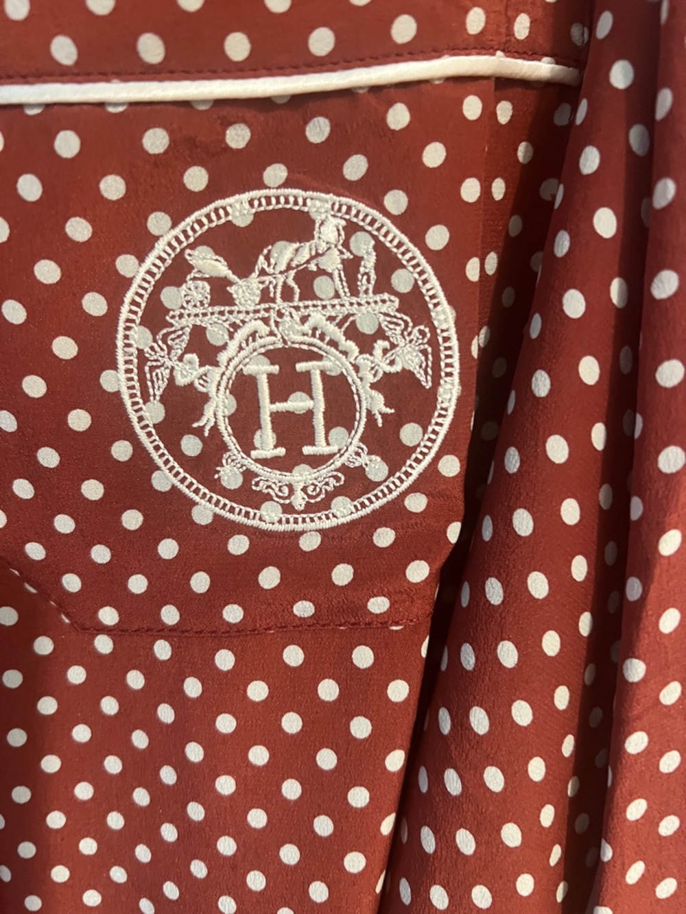 Rust polka dots pajama set size 52 (L) perfect condition( one button missing)